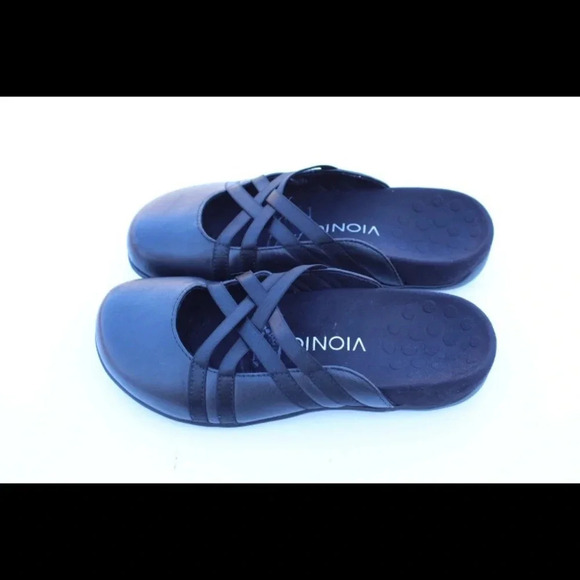 Vionic Claire slip ons - Picture 3 of 8